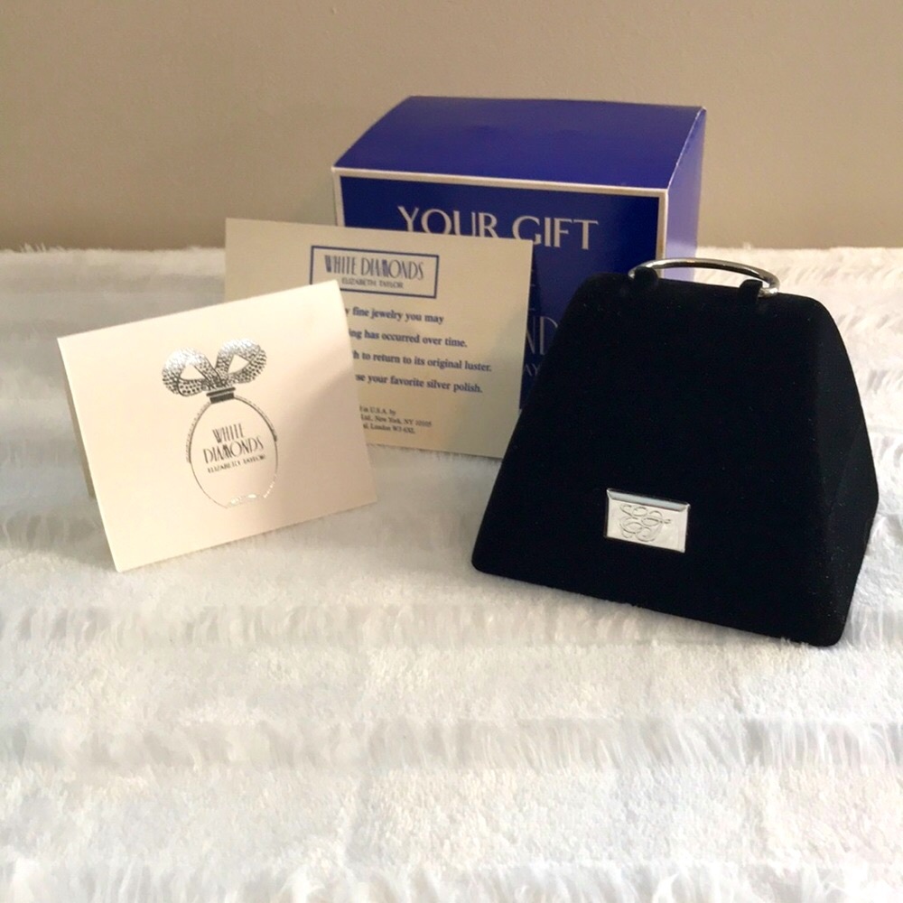 ❗️LAST CHANCE- Vintage ELIZABETH TAYLOR White Diamonds Watch & Earrings Gift Set - Picture 6 of 11